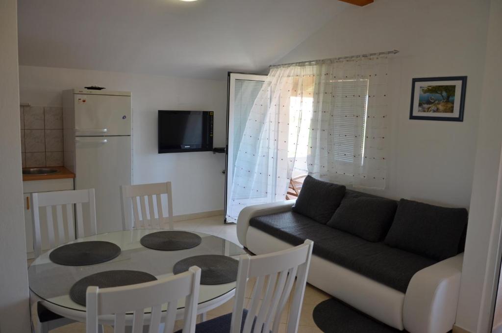 Apartments Tomas photo 2