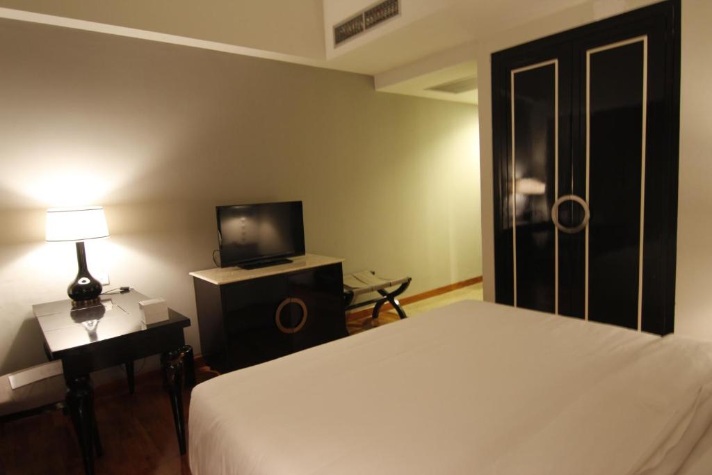 Сьюит (Полулюкс), Hotel Diradja