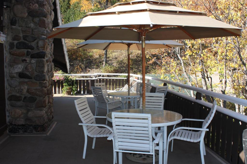 Northland Lodge photo 1