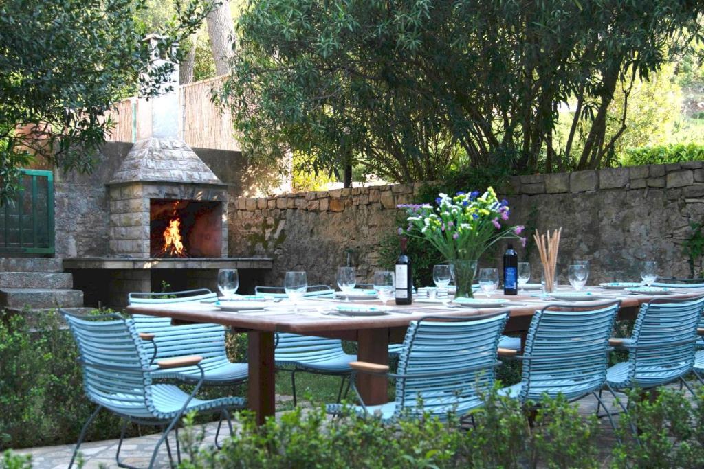 Private luxury Villa del Mar on Solta for up to 10 persons, heated pool, free parking, next to sea! FREE Kajak & Mountainbikes, GREAT living area & privacy! photo 3