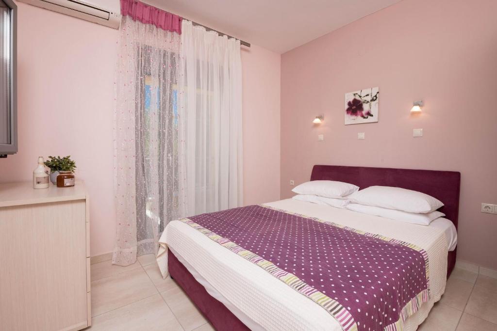 Louloudis Pool Villa photo 1