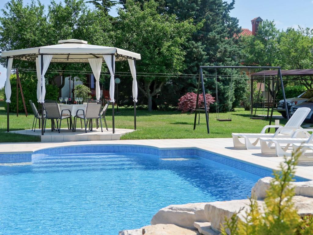 Holiday Home Andrea - LBN415 by Interhome
