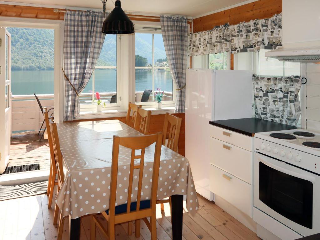 Chalet Rødhette - FJS386 by Interhome photo 2