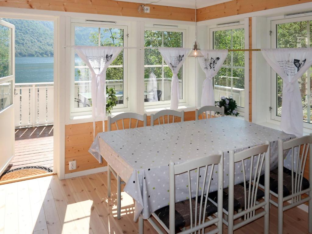 Chalet Kvitveis - FJS392 by Interhome photo 3