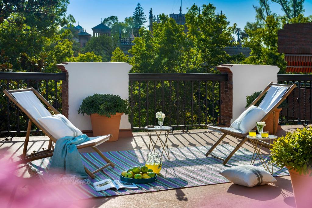 Villa Alfonso, Restored Palace House with gardens and Monuments Views photo 1