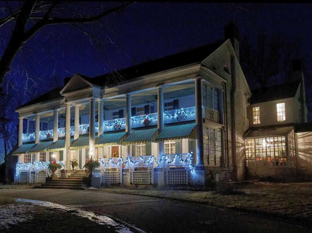 Montrose Inn photo 1