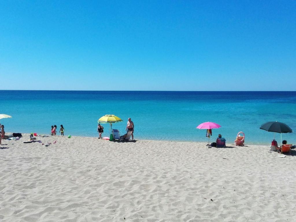 Beach House photo 2