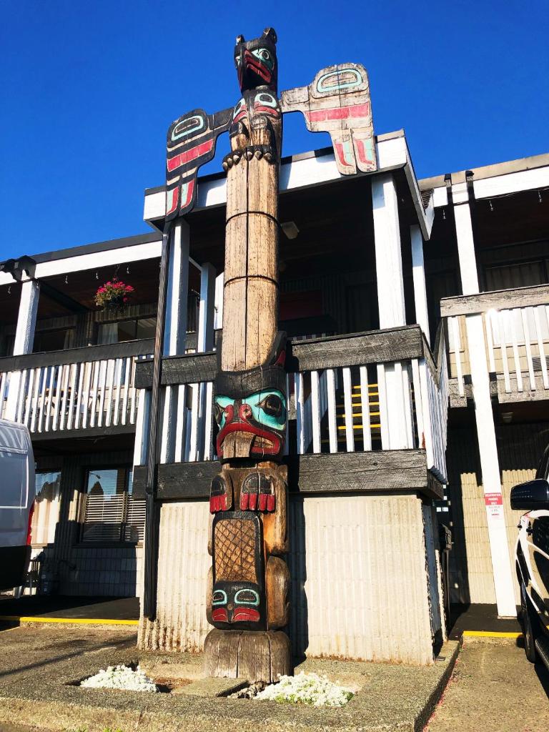 Thunderbird Motor Inn photo 1