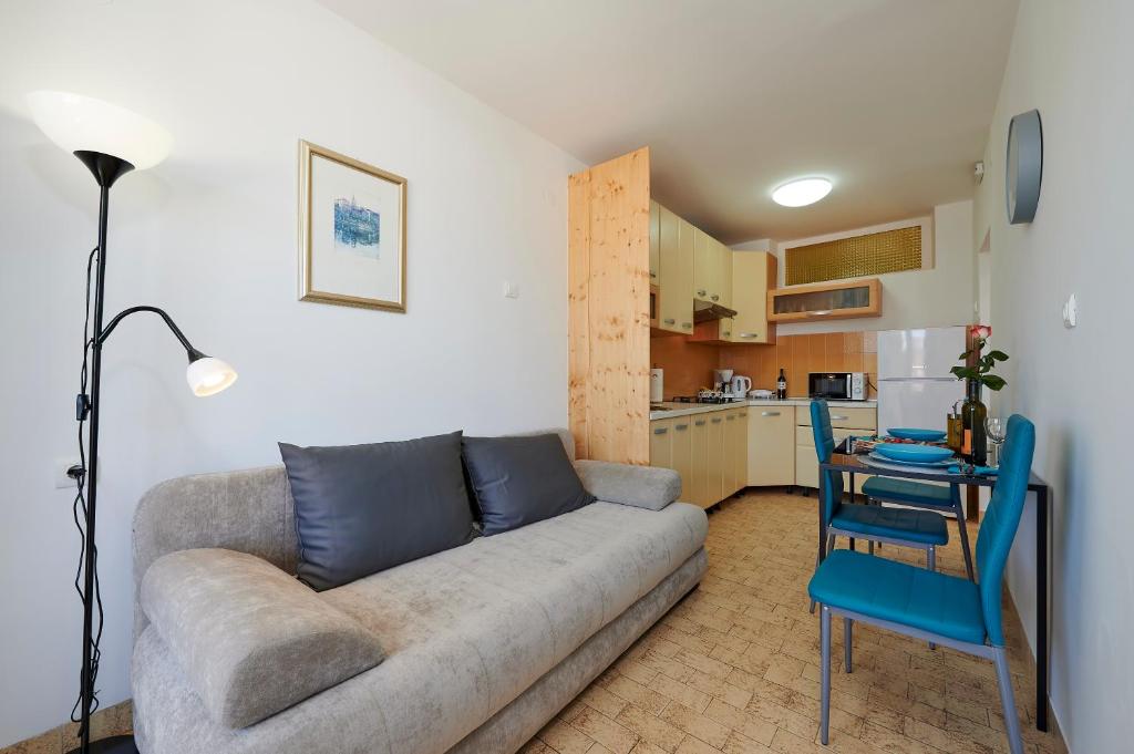Apartment Stella old town Trogir, with balcony photo 2