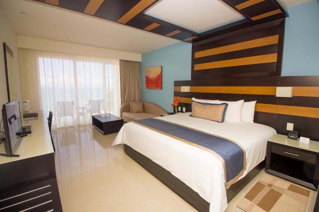 Secrets Huatulco Resort & Spa photo 3