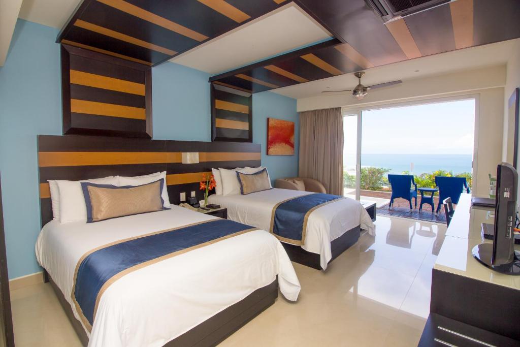 Secrets Huatulco Resort & Spa photo 2