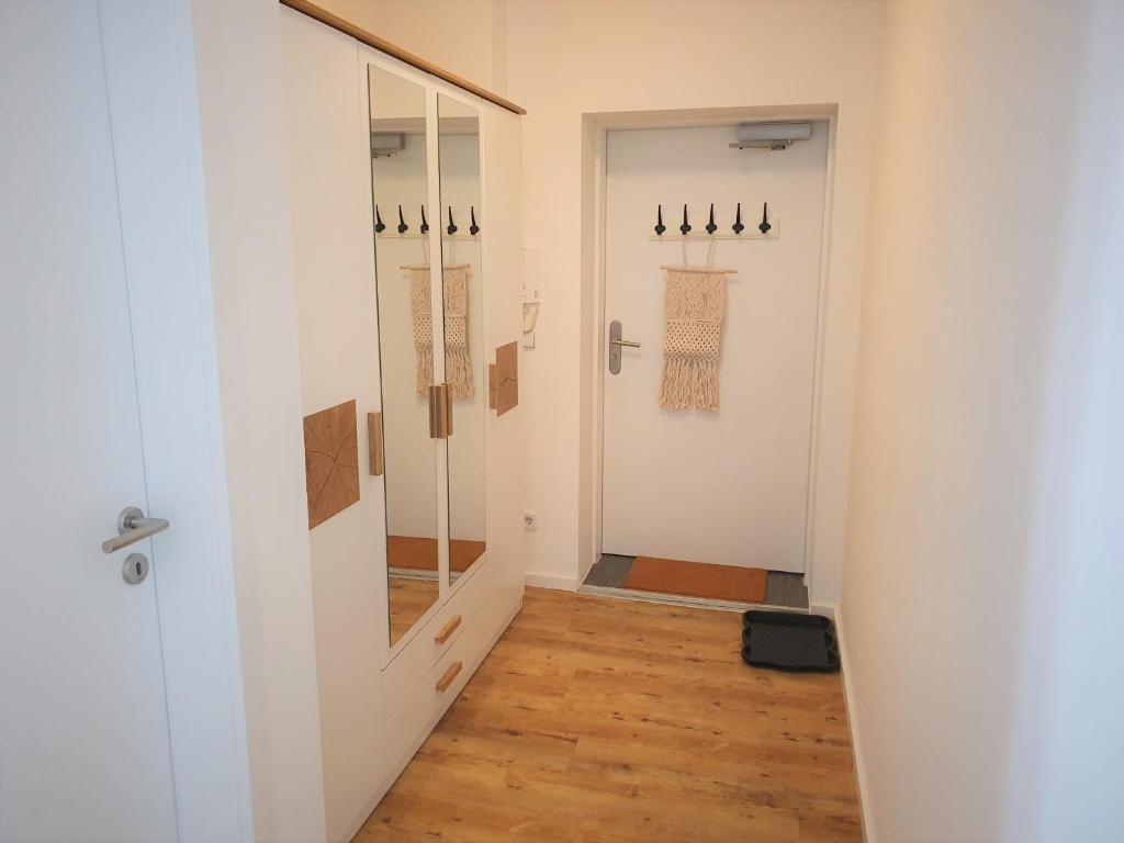 PB Ferienwohnungen - FeWo 2 - Stilvoll eingerichtetes Apartment im Herzen Senftenbergs photo 4
