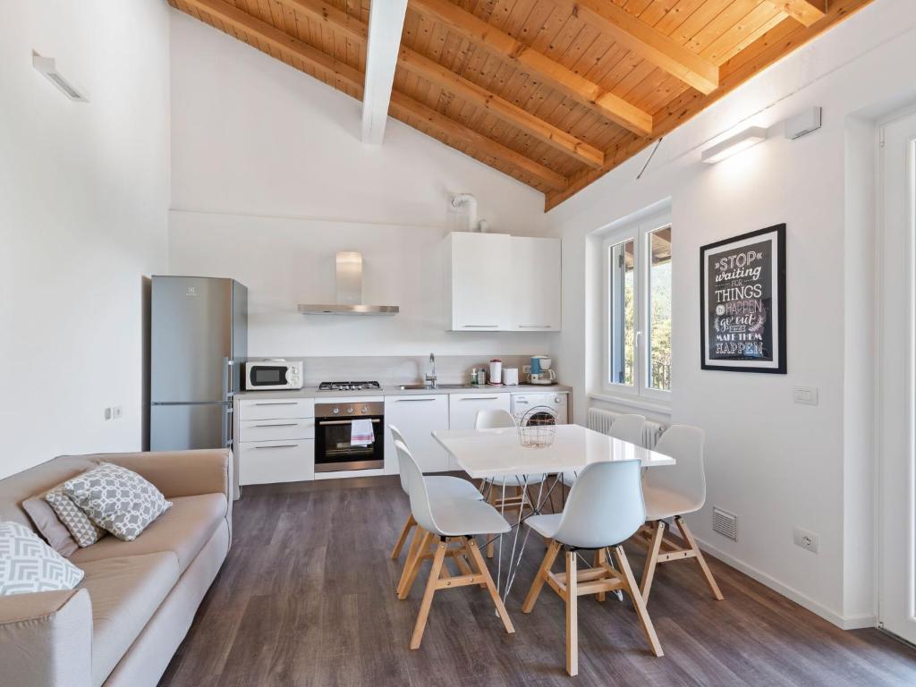 Nice apartment with terrace just steps from the beach photo 3