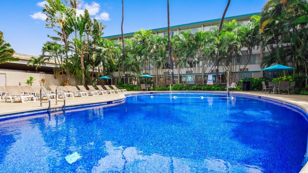Airport Honolulu Hotel image