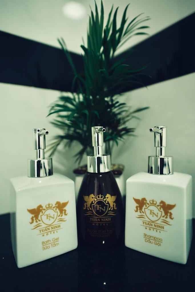 TUẤN NINH HOTEL