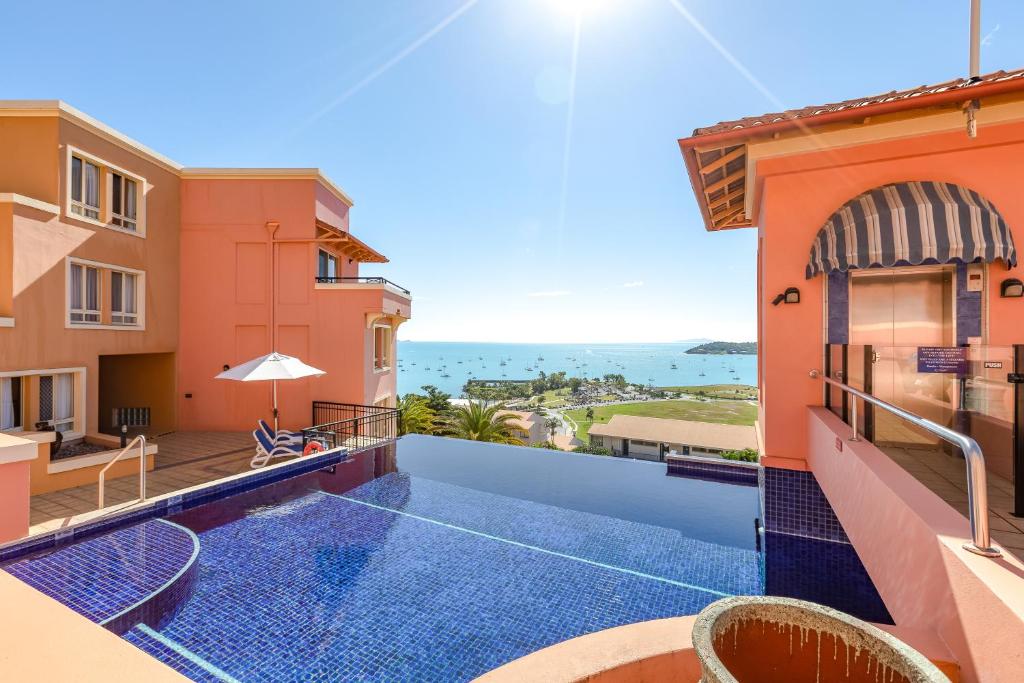 Martinique Whitsunday Resort photo 4