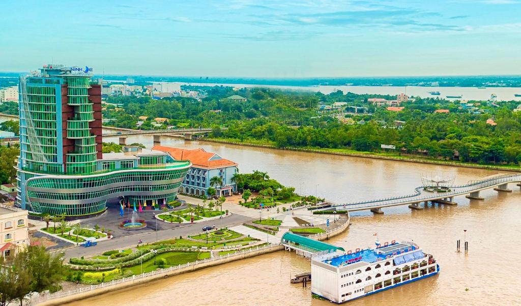 Ninh Kieu Riverside Hotel photo 2