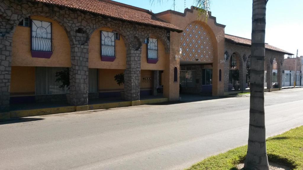 Hotel Los Arcos photo 4