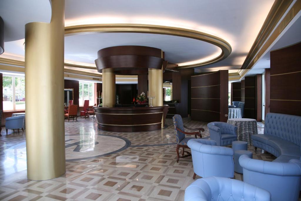 Hotel Royal photo 4