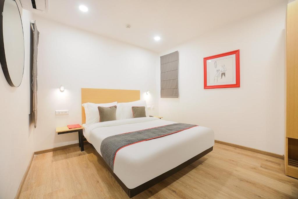 Трехместный (Классический трехместный номер), Vaccinated Staff- OYO Townhouse 276 Hotel Sunrise