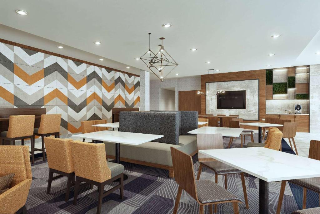 La Quinta Inn & Suites by Wyndham Marysville photo 4