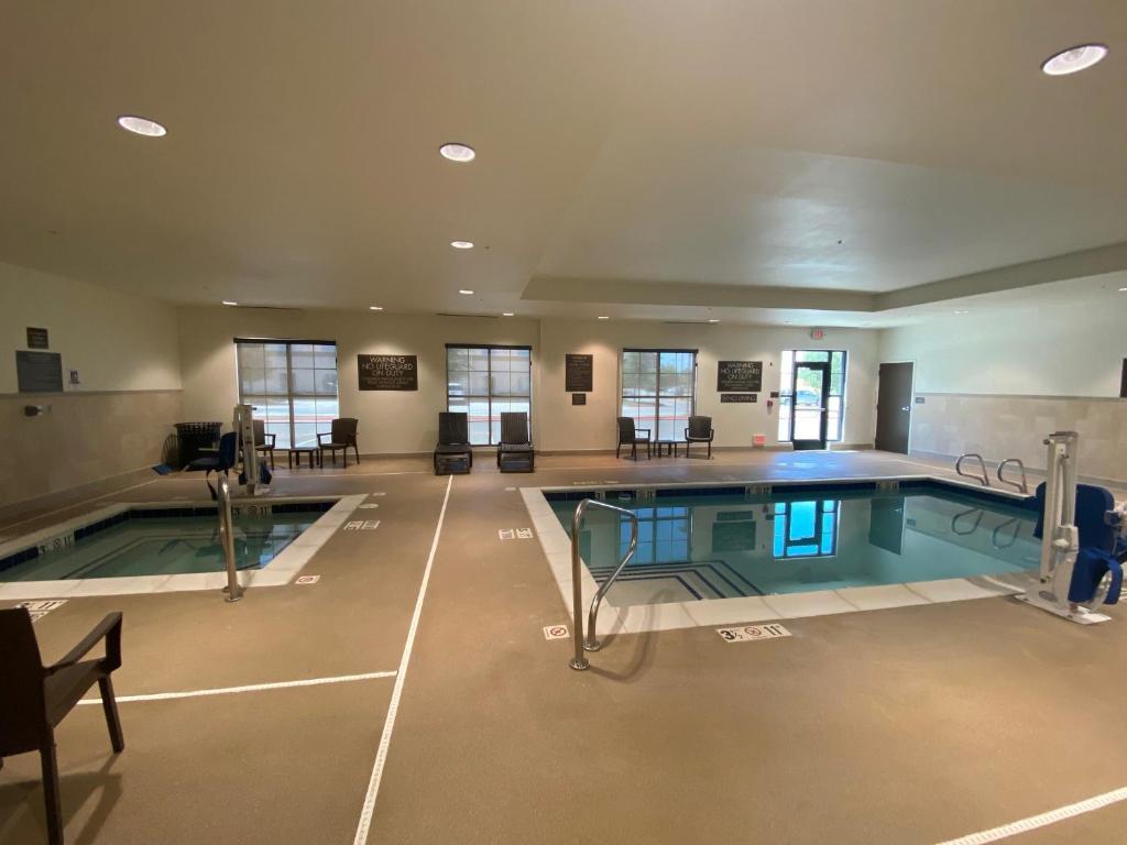 Comfort Suites Midland West photo 1
