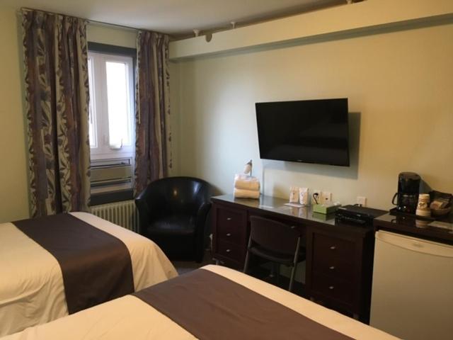 Auberge Centre Ville photo 2