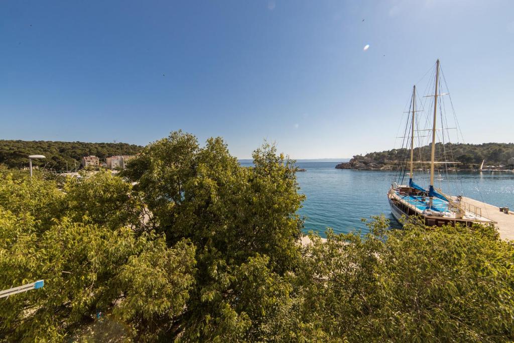Apartment Riva photo 3
