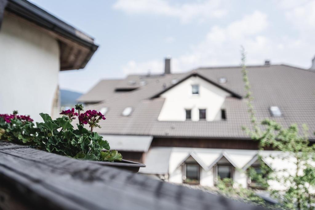 Toschis Station-Motel-Wirtshaus-an der Autobahn photo 3
