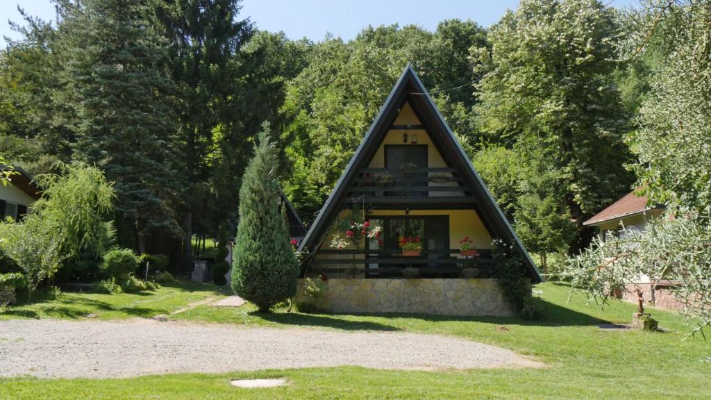 Planinska kuća "Zvuk Tišine" - Fruška gora