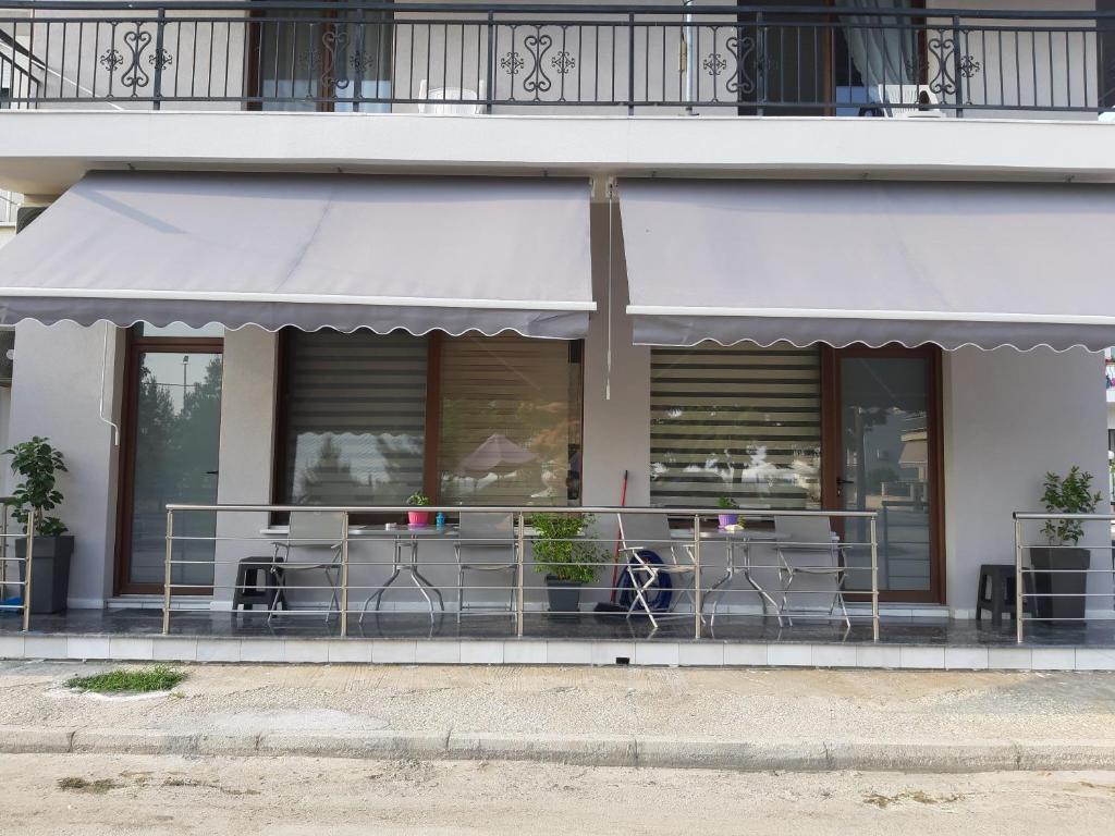 Soula's Sunshine Apartments photo 2