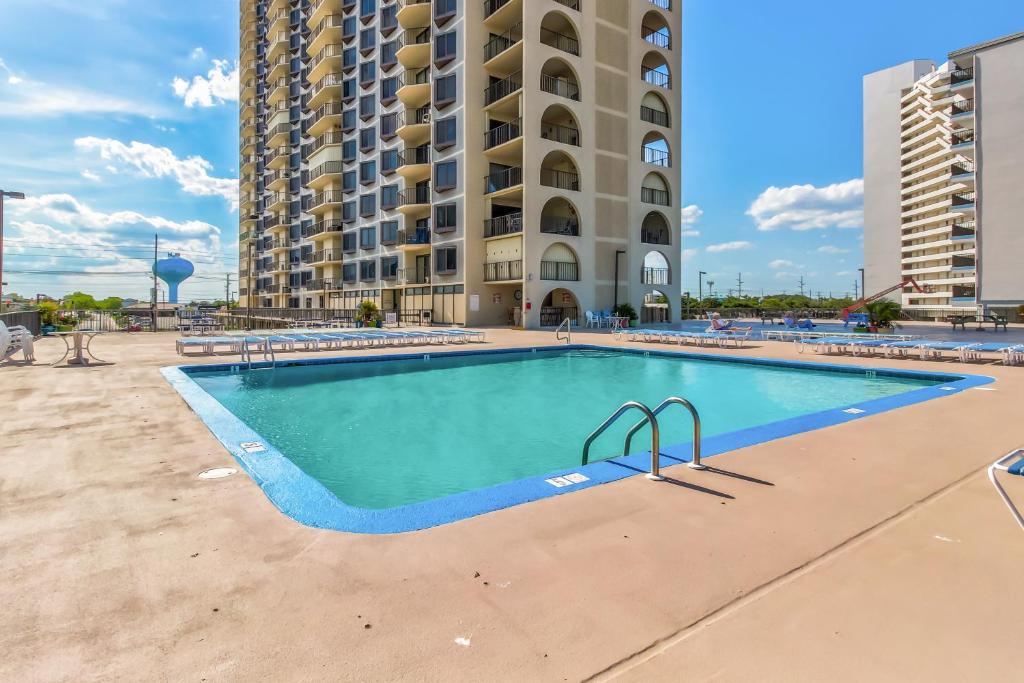 9400 Condos photo 2
