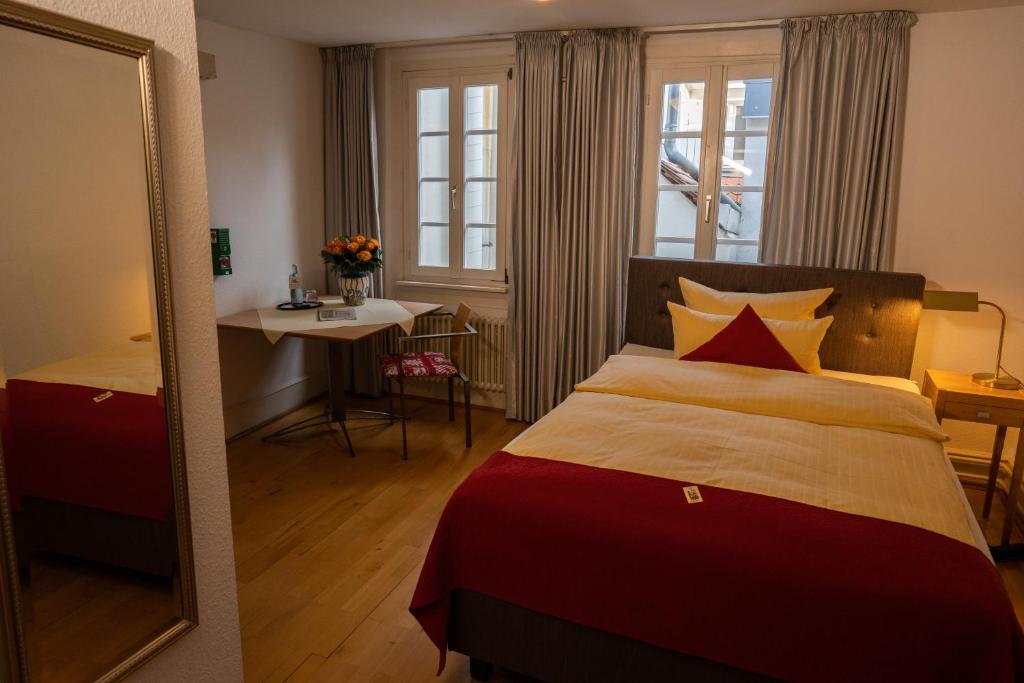 Hotel Goldener Falke photo 2
