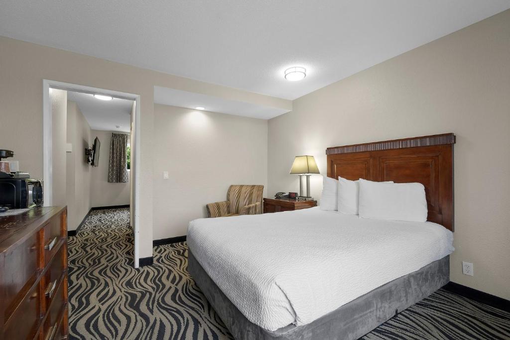 Astoria Rivershore Motel image