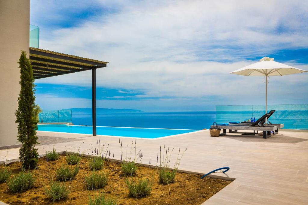 New Villa Blue with private pool at Trapezaki photo 1