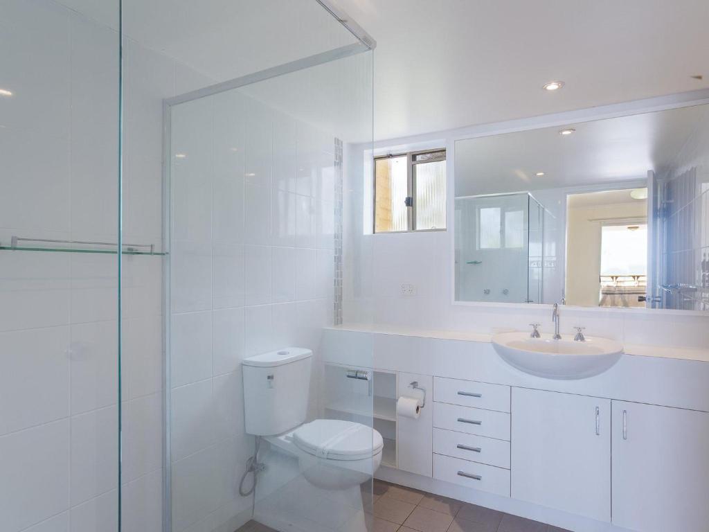 The Clippers 3 fabulous waterfront unit photo 4