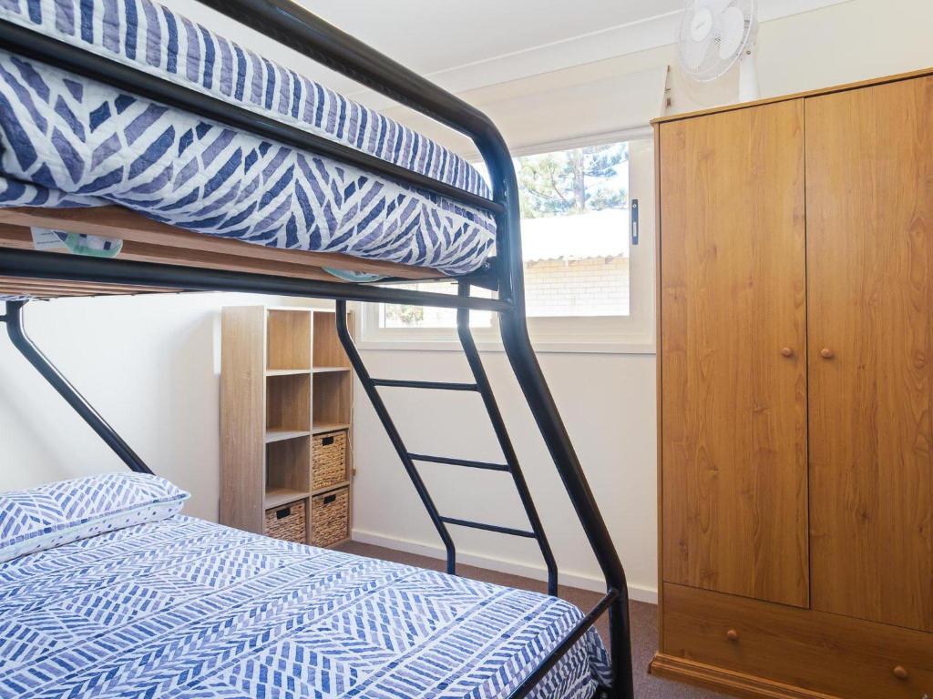 The Whale Watcher waterfront unit with stunning views level access photo 4