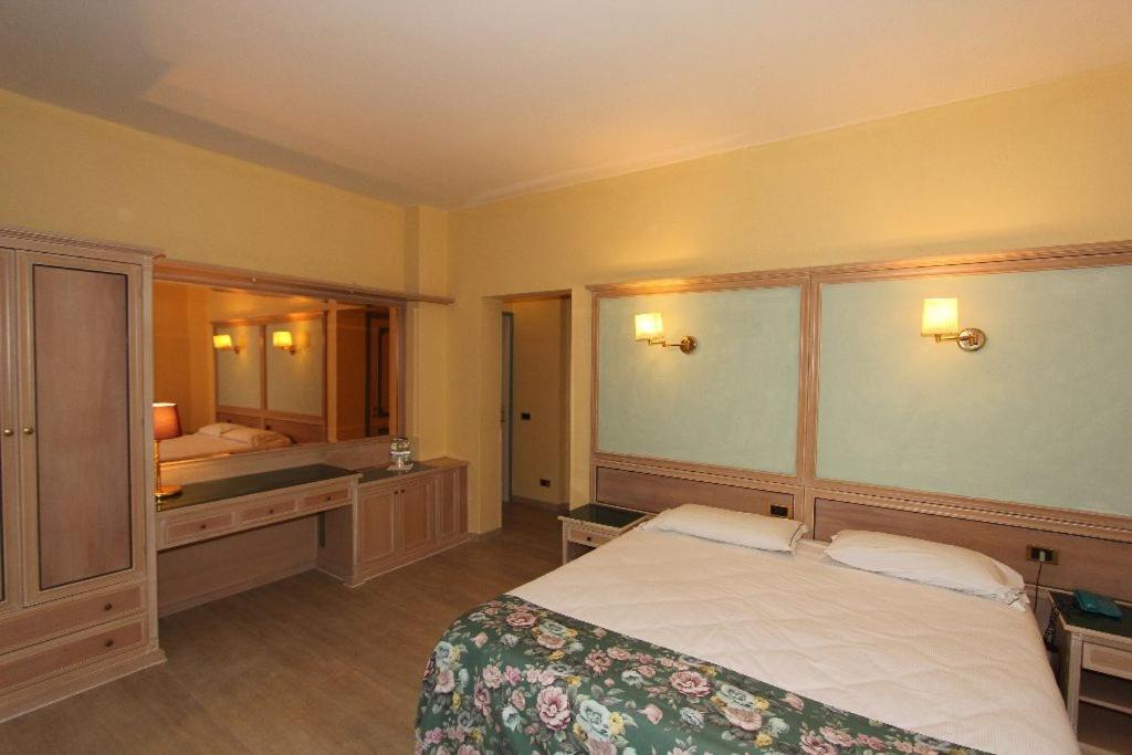 Park Hotel Room Type - Triple Room