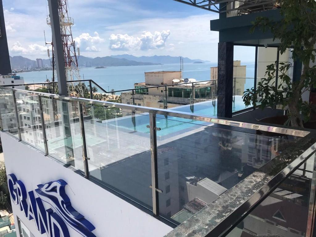 Двухместный (Номер с кроватью размера «queen-size» и видом на бассейн), GRAND BEACH HOTEL
