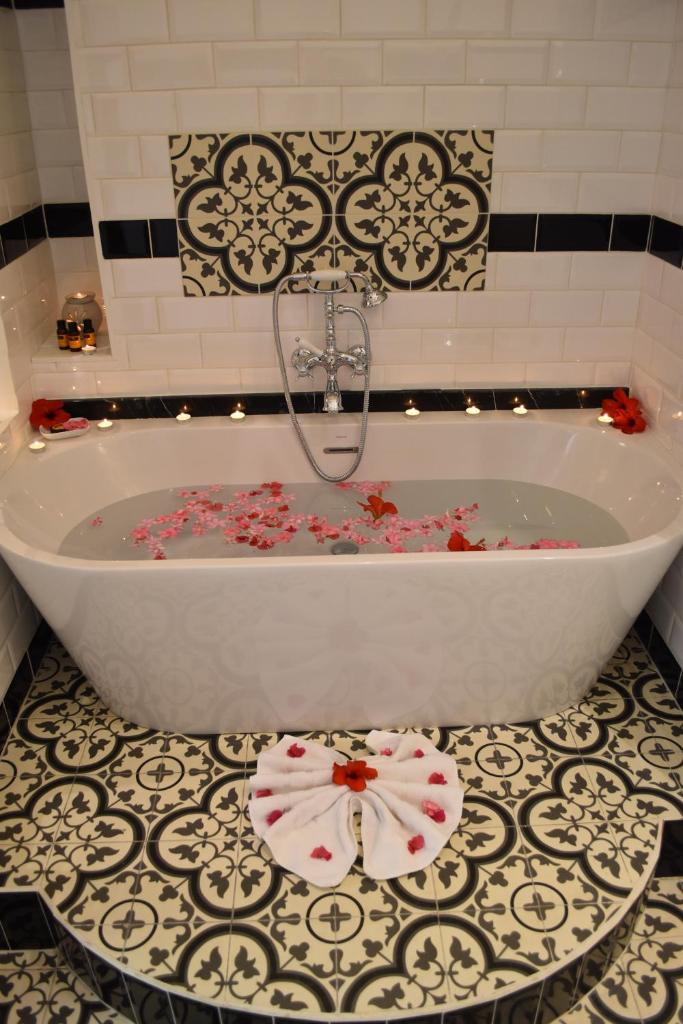 Трехместный (Улучшенный трехместный номер), Demeures d'Orient Riad de Luxe & Spa
