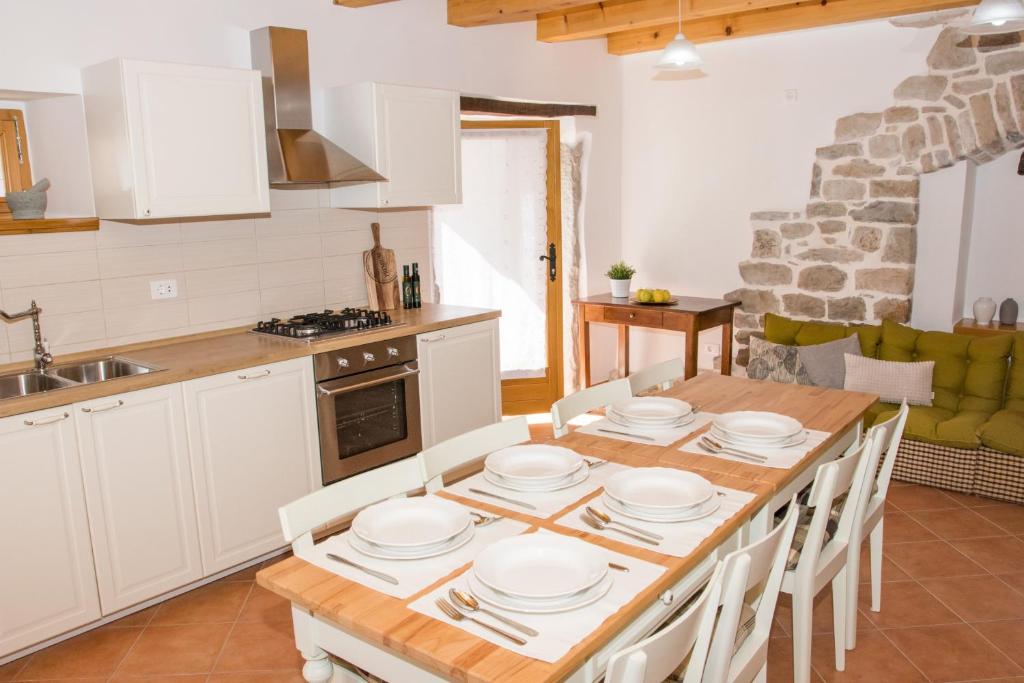New renovated stone house photo 4