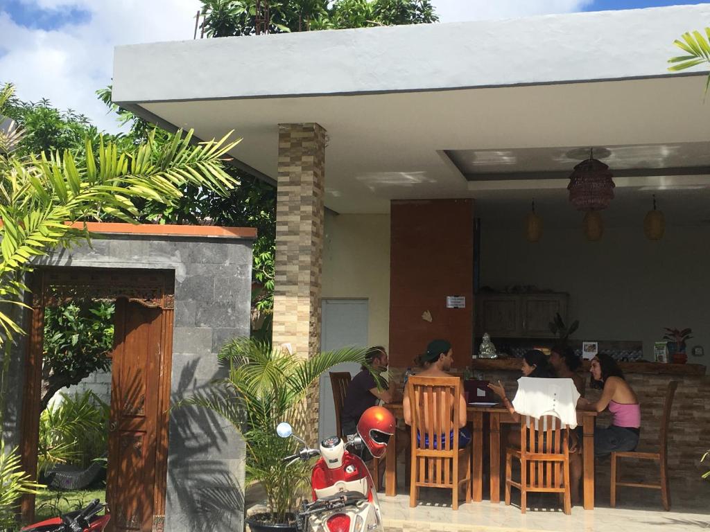 Двухместный (Двухместный номер с 1 кроватью и видом на бассейн), Arjuna Uluwatu Guest House