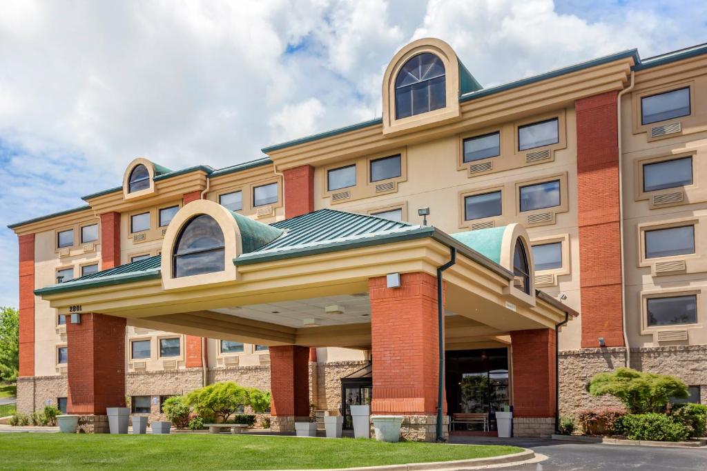 Holiday Inn Express Branson-Green Mountain Drive, an IHG Hotel image