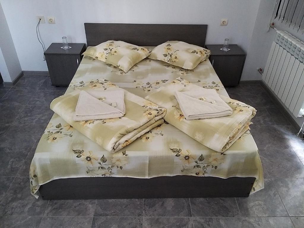 Двухместный (Двухместный номер Делюкс с 1 кроватью и балконом), Hotel Rositsa
