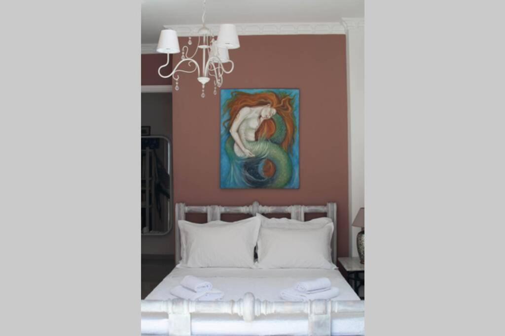 Marys Art and Cultural House 100meters from the beach photo 1