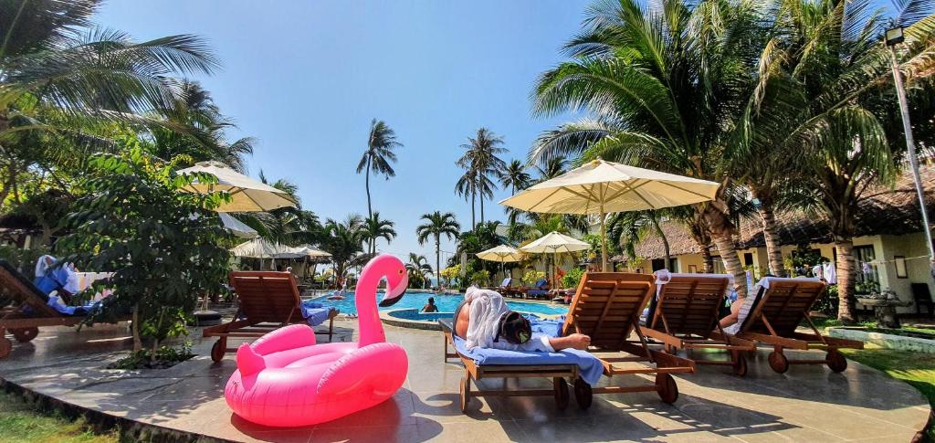 Sun & Sands Beach Hotel