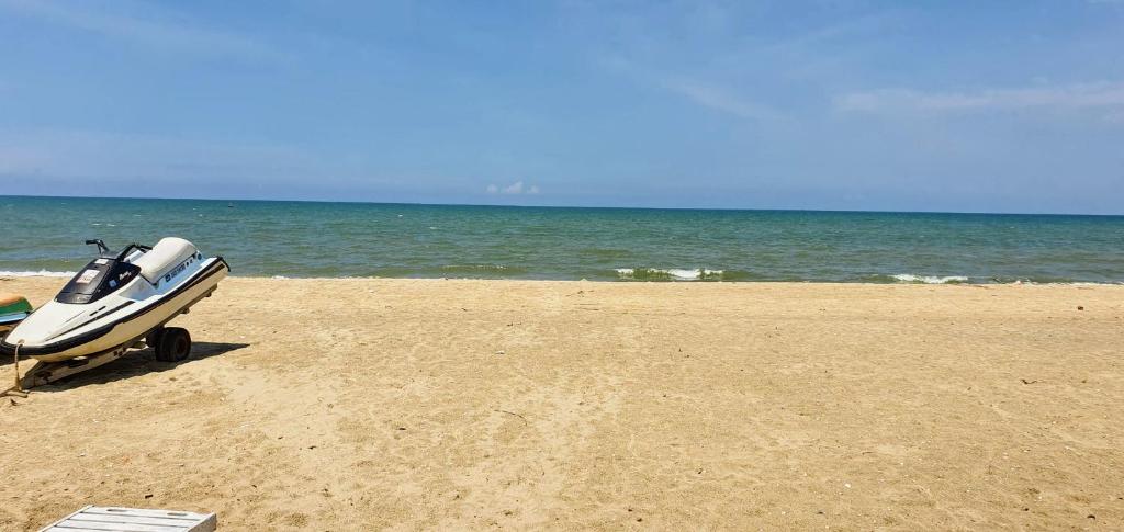 Sun & Sands Beach Hotel