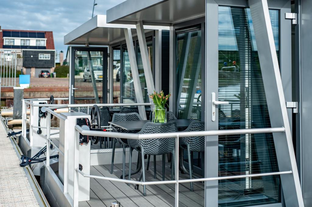 Waterlodges Veerse Meer photo 4