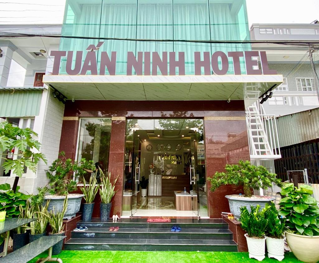 TUẤN NINH HOTEL