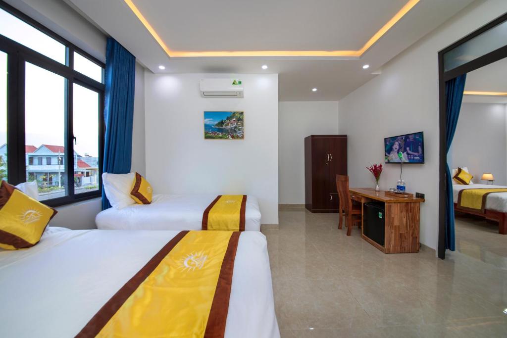 Sunshine Ha My Beach Villa